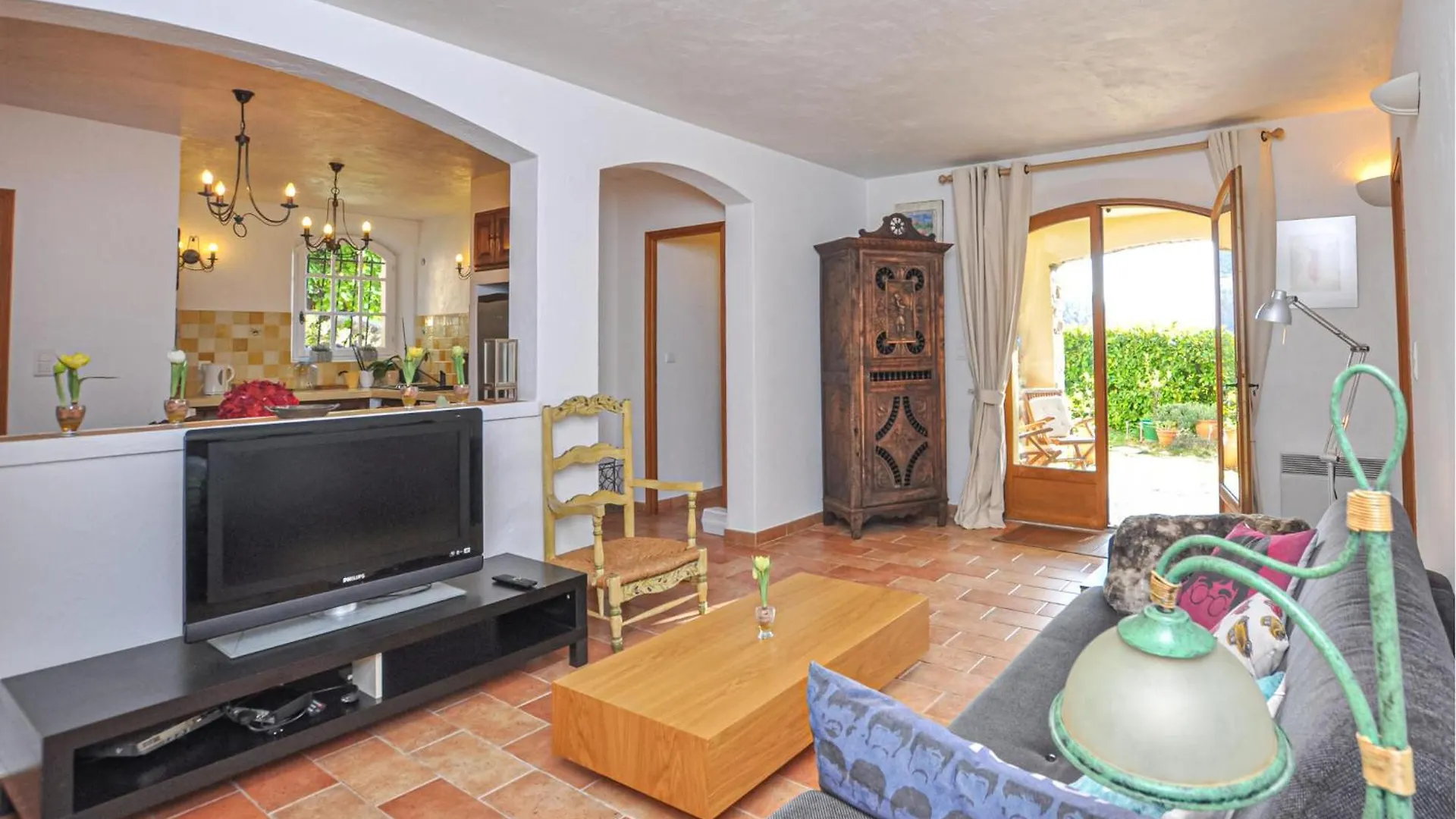 1 Bedroom Stunning Apartment In Grasse