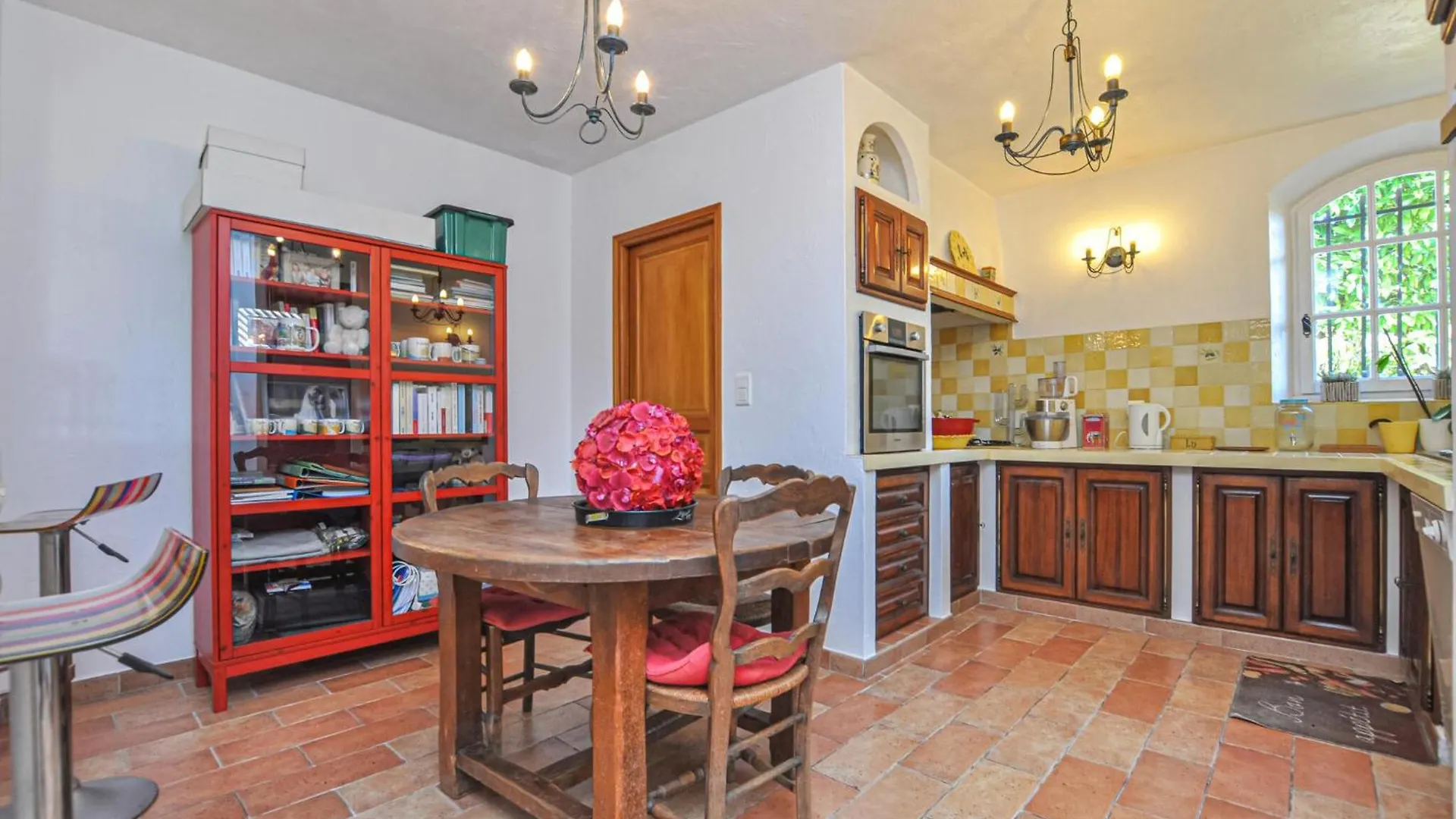 1 Bedroom Stunning Apartment In Grasse