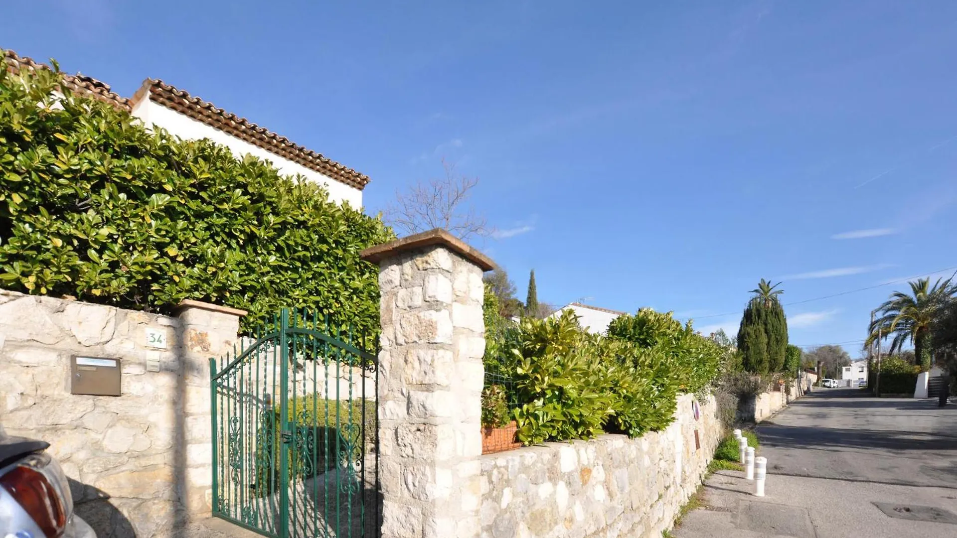 1 Bedroom Stunning Apartment In Grasse