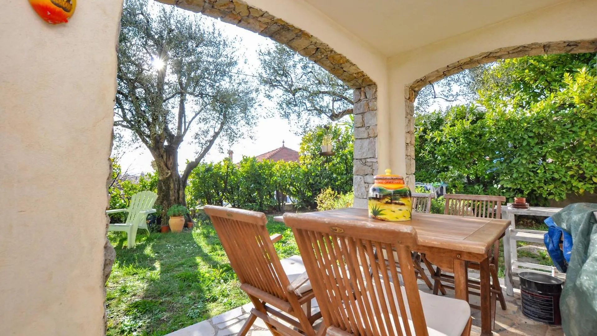1 Bedroom Stunning Apartment In Grasse
