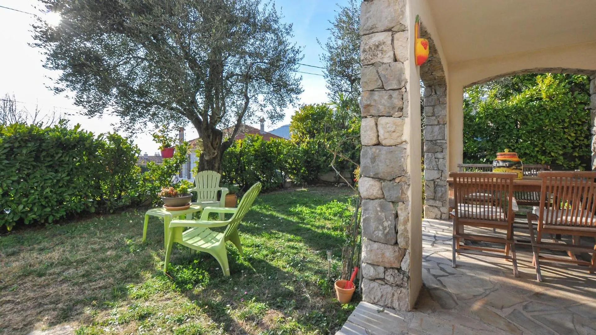 1 Bedroom Stunning Apartment In Grasse